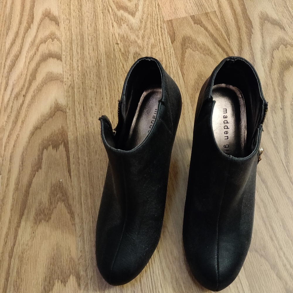 Ankle boots